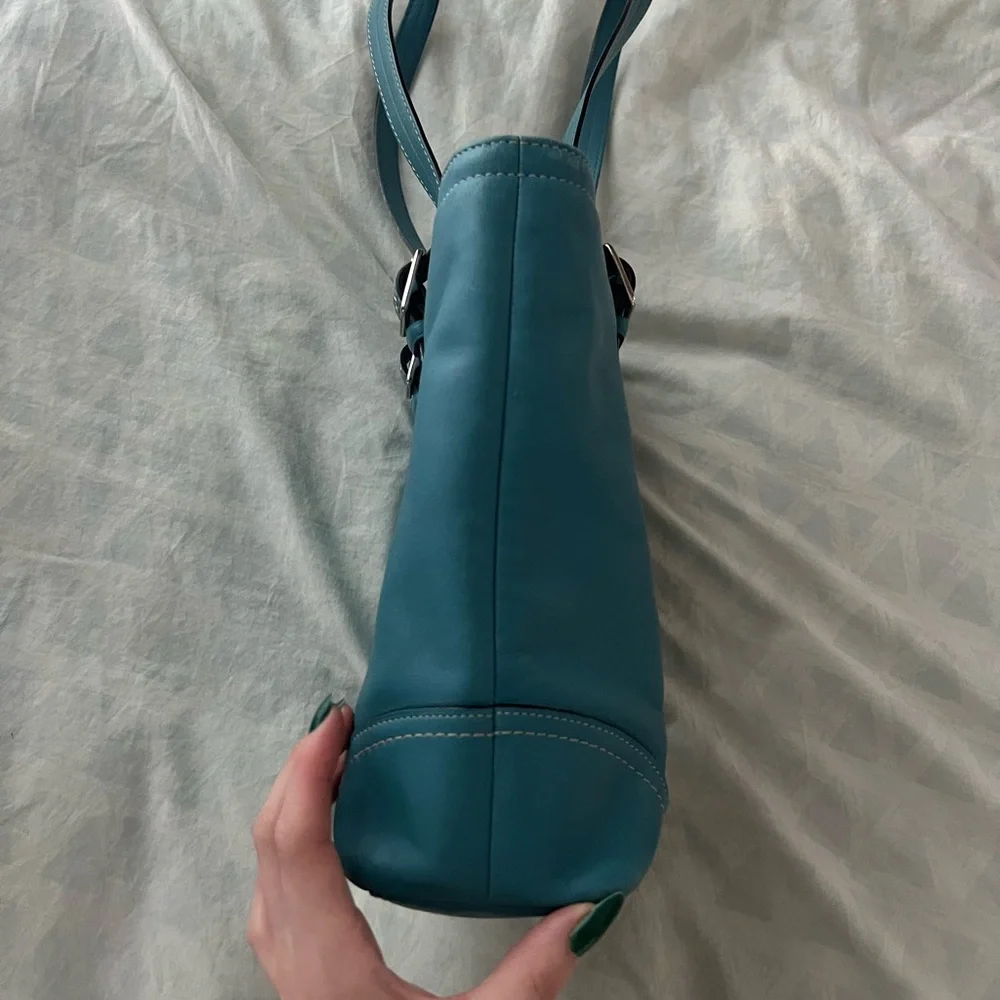 Teal blue leather 2008 coach bag